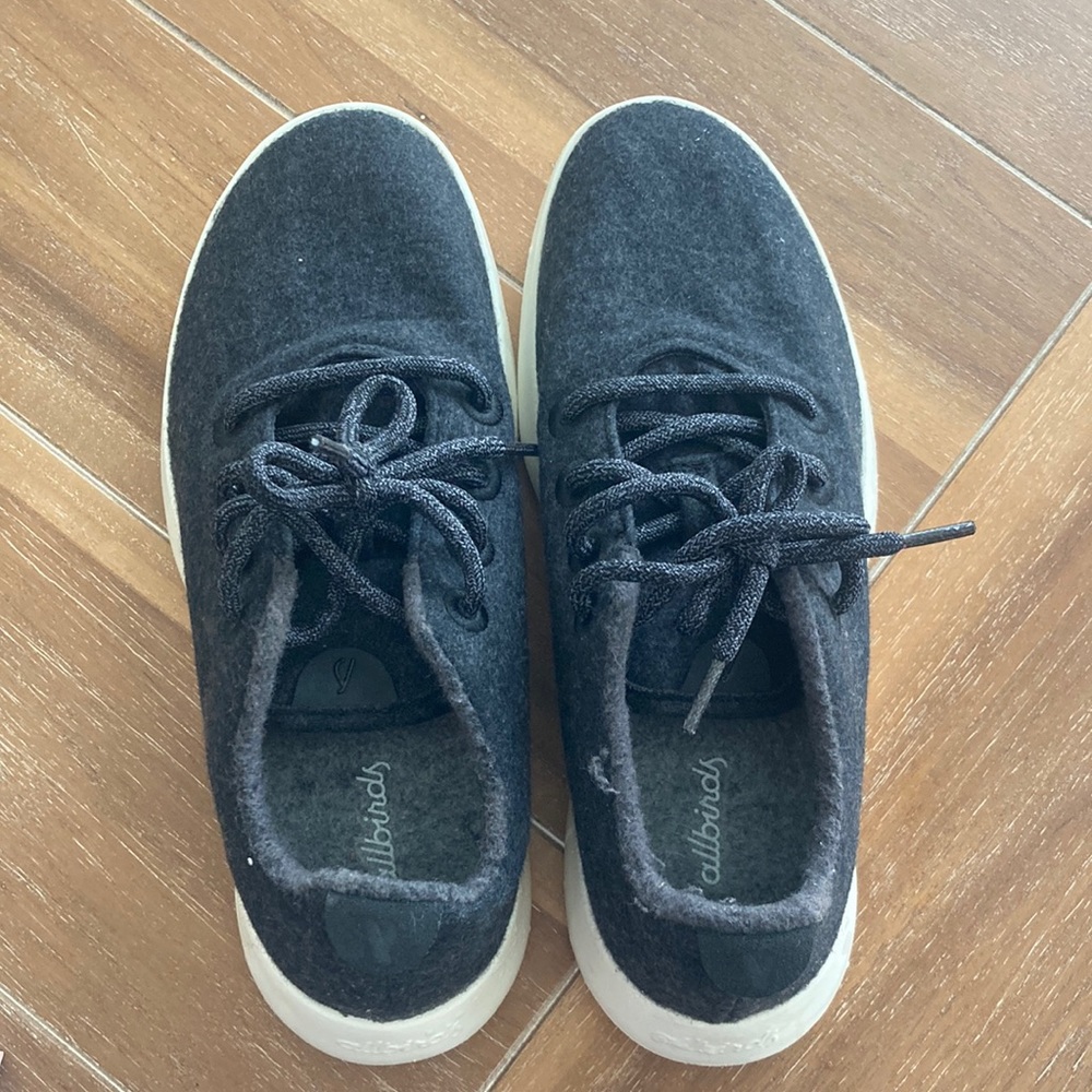 Men’s size 8 Wool Runners, like new